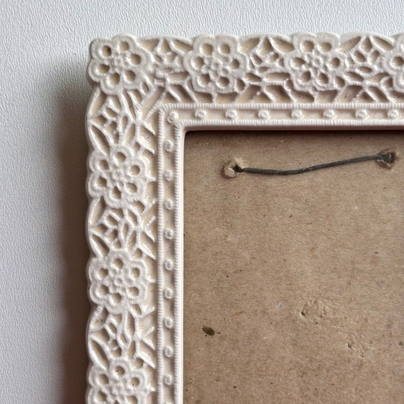 American Vintage Other - VTG Picture Frame White 5x7 Floral Cottagecore French Country Farmhouse Taiwan